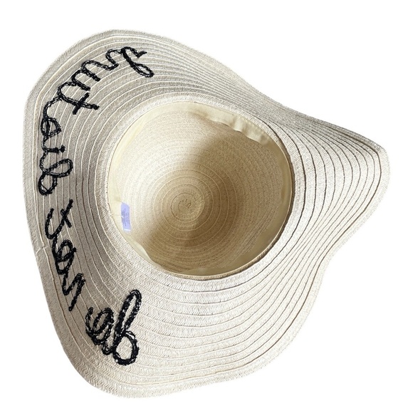 Accessory Depot Floppy Straw Do Not Disturb Embroidered Vacation Sun Hat NWT - Picture 3 of 8